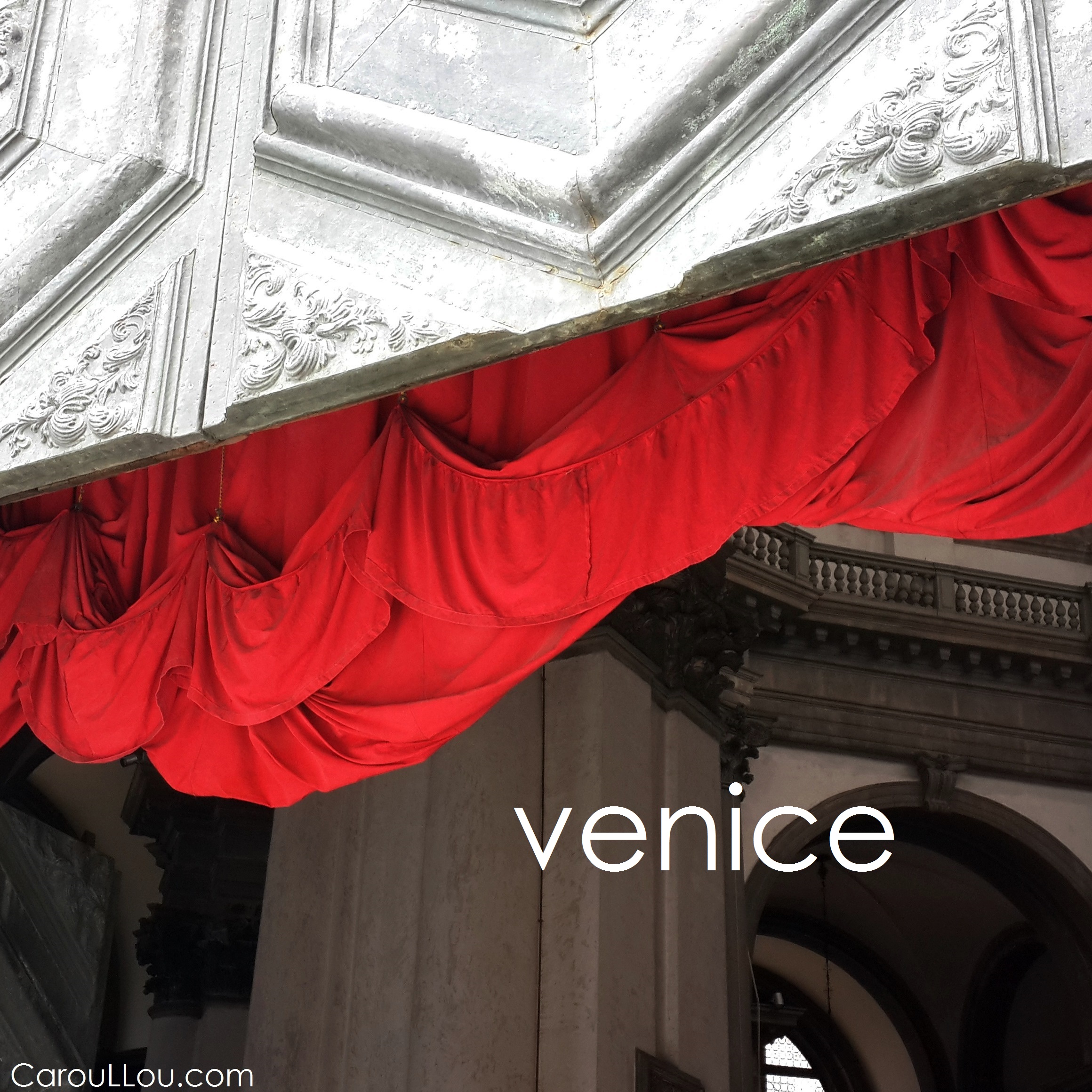 CarouLLou.com Carou LLou in Venice italy curtains +-